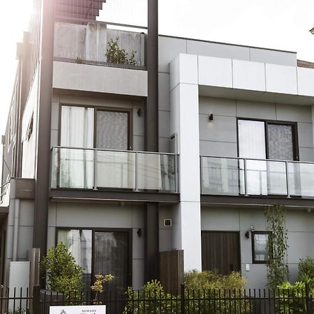 Timber Door Luxury Accommodation Geelong Exterior foto