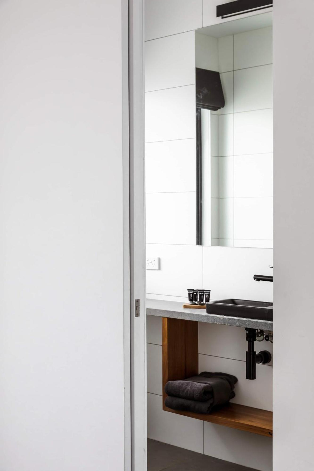 Timber Door Luxury Accommodation Geelong Exterior foto